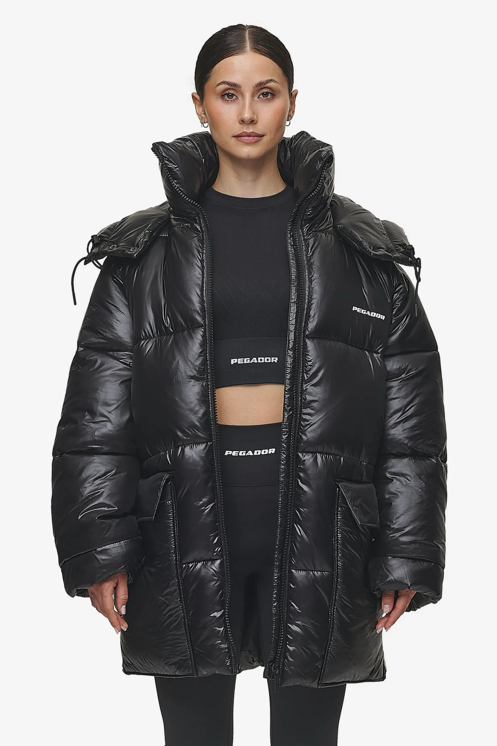 Pegador Jackets|Izzy Light Glossy Short Puffer Coat Black