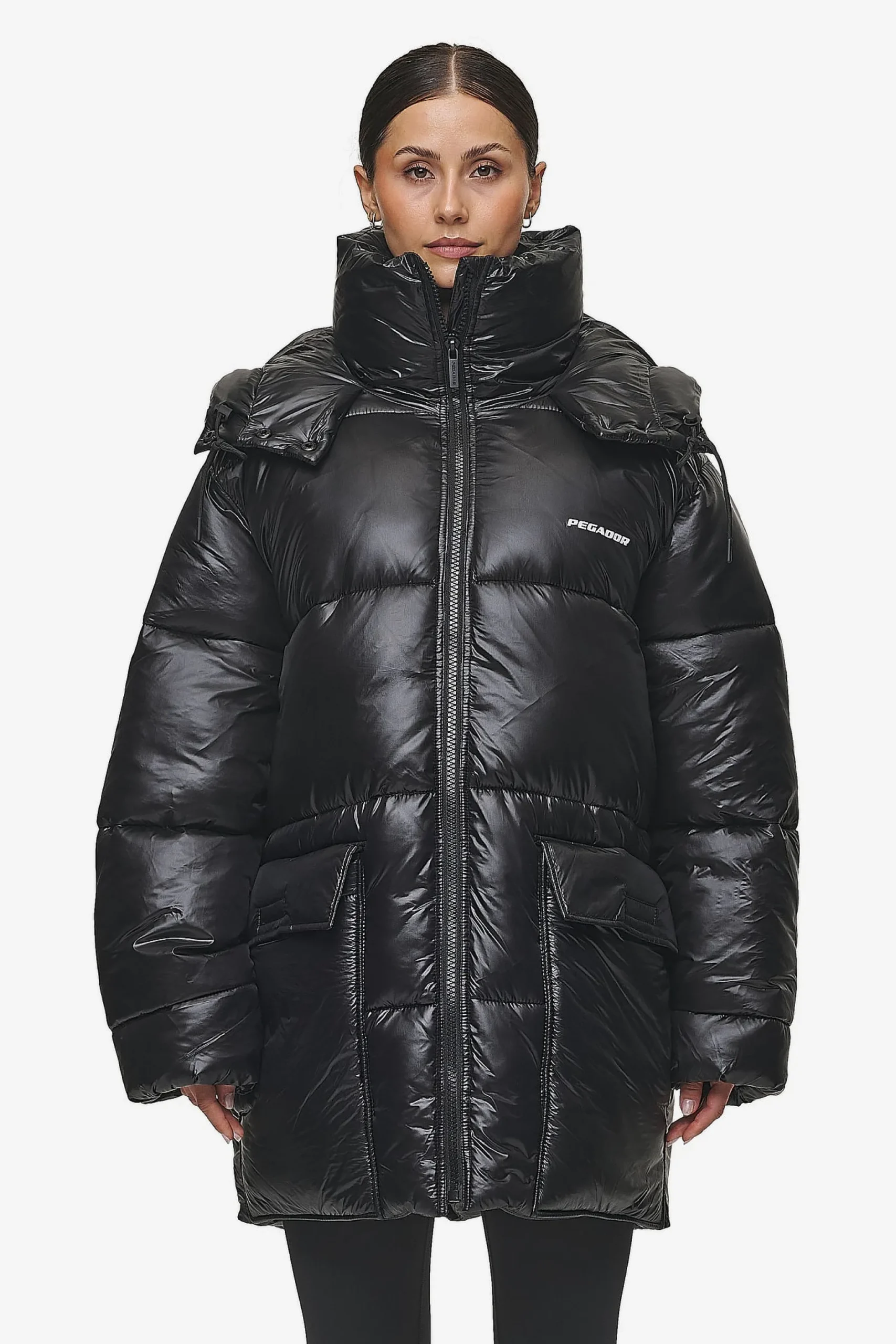 Pegador Jackets|Izzy Light Glossy Short Puffer Coat Black