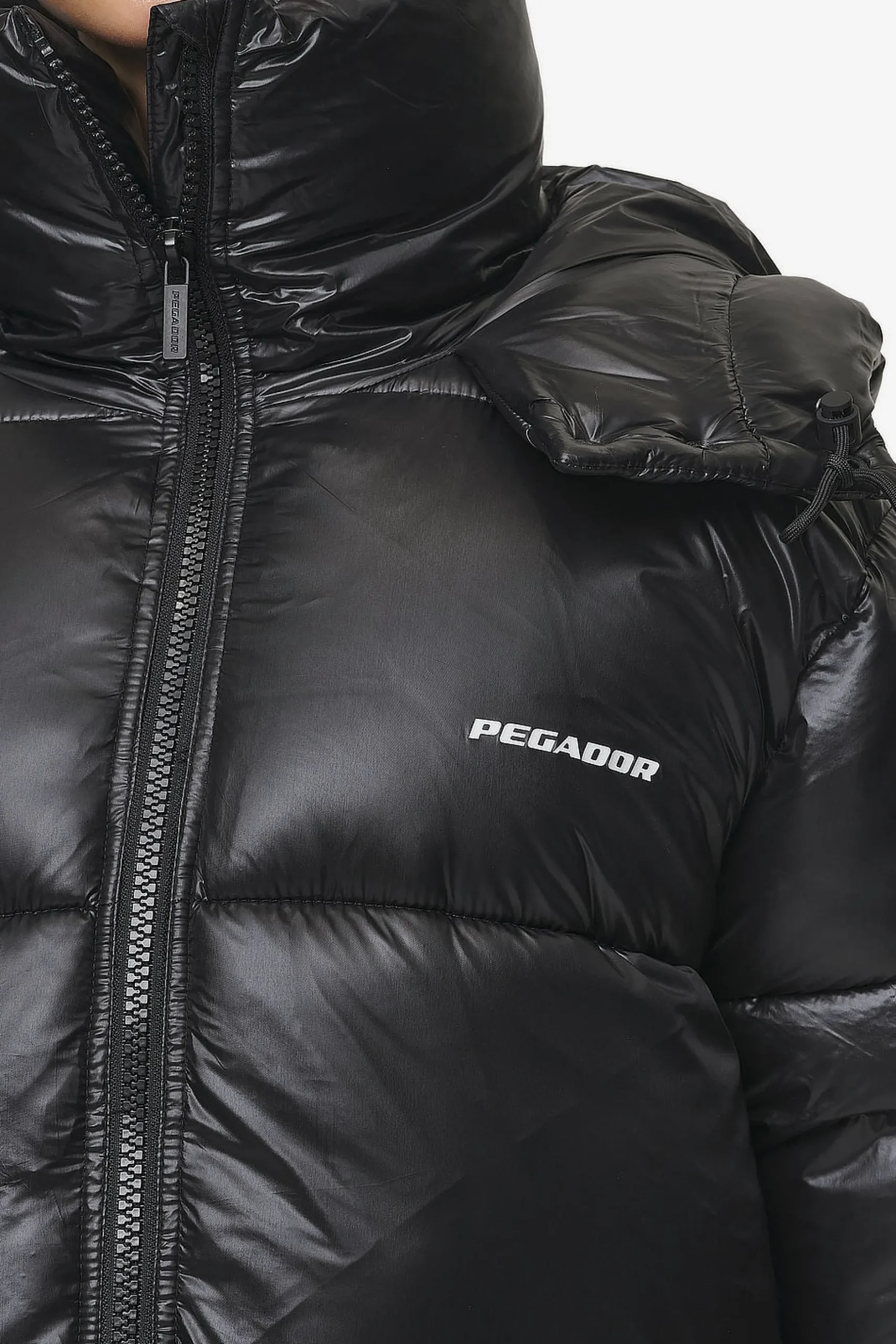 Pegador Jackets|Izzy Light Glossy Short Puffer Coat Black