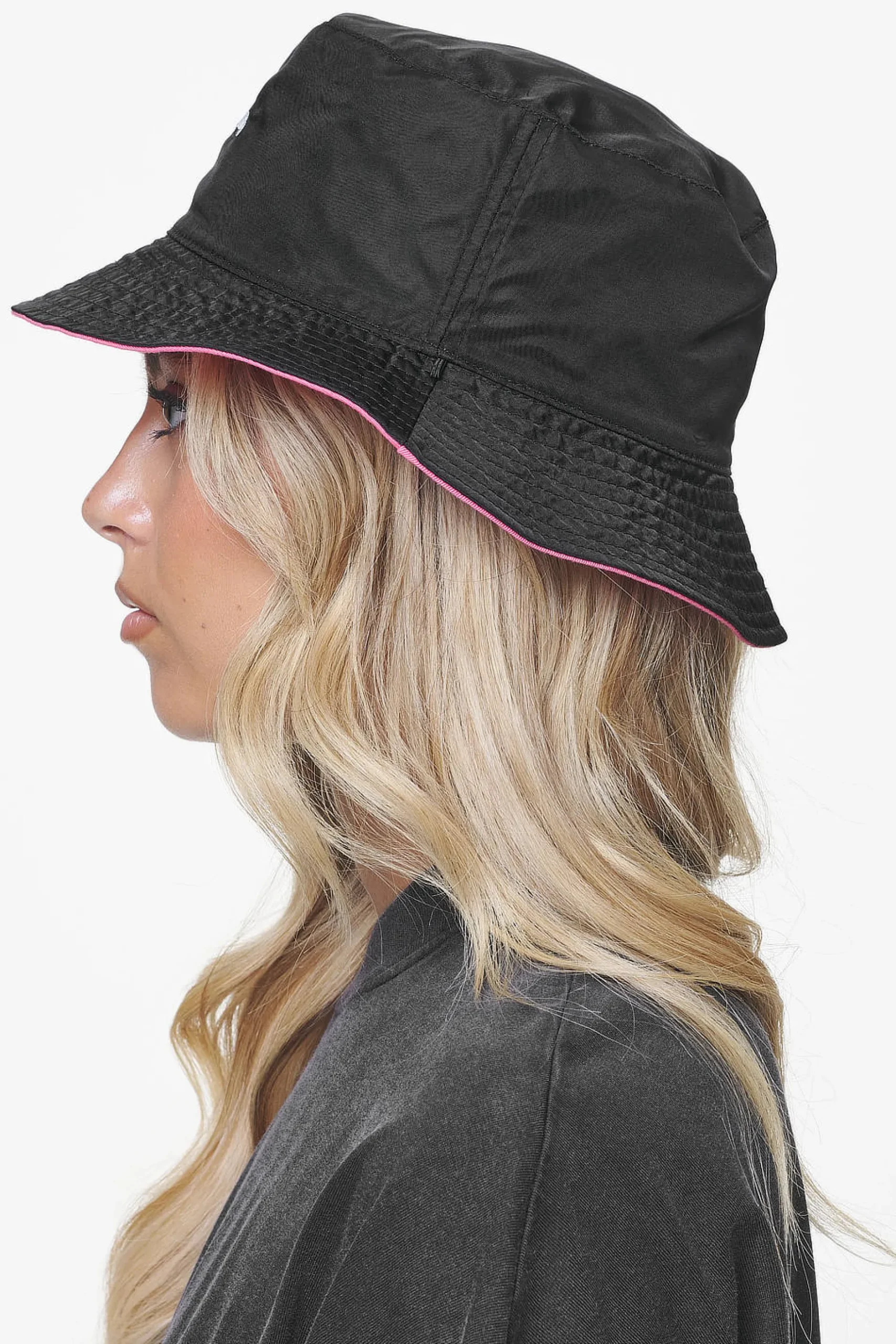 Pegador Caps & Hats|Juan Reversible Bucket Hat Black Strawberry