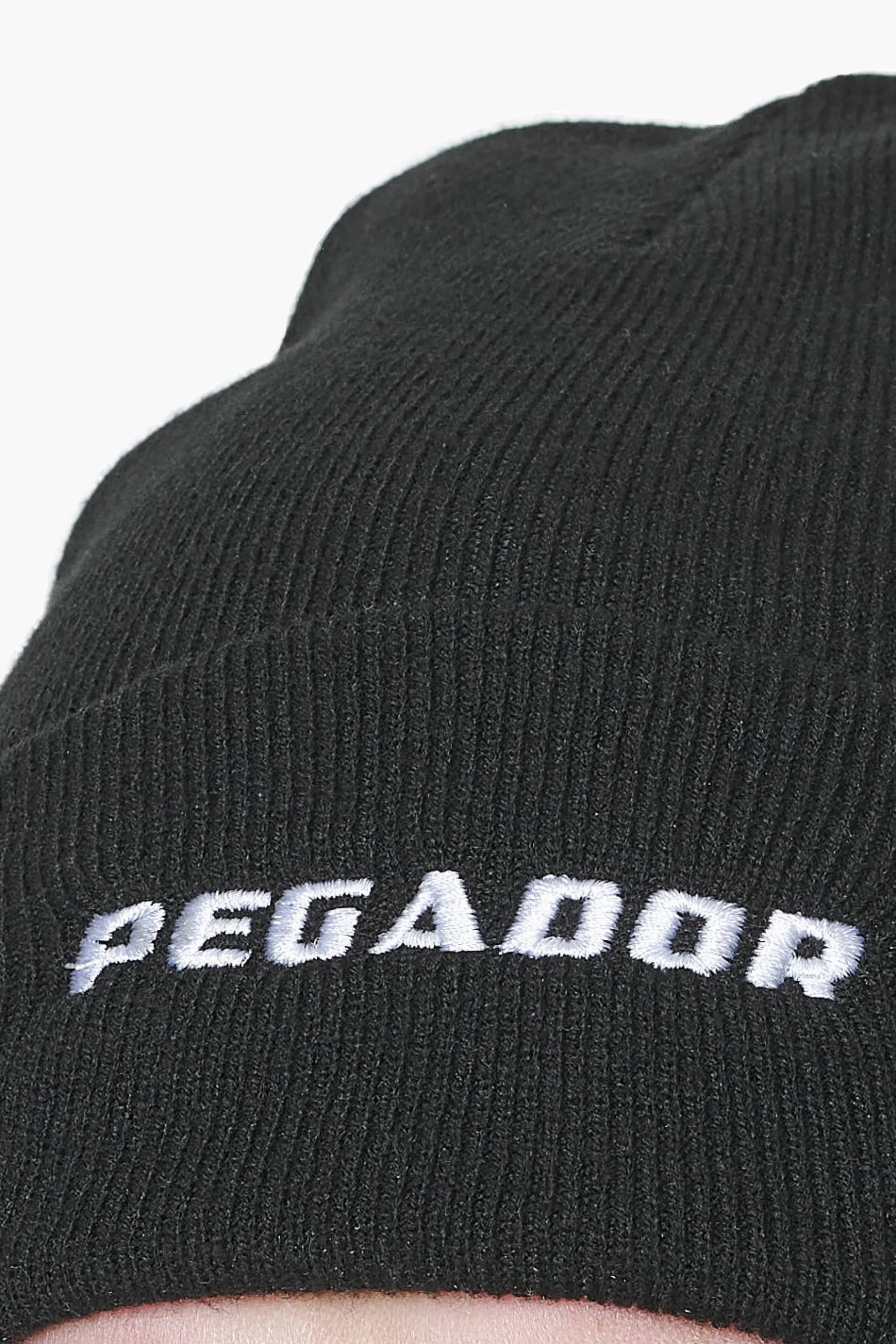 Pegador Beanies|Logo Beanie Black White