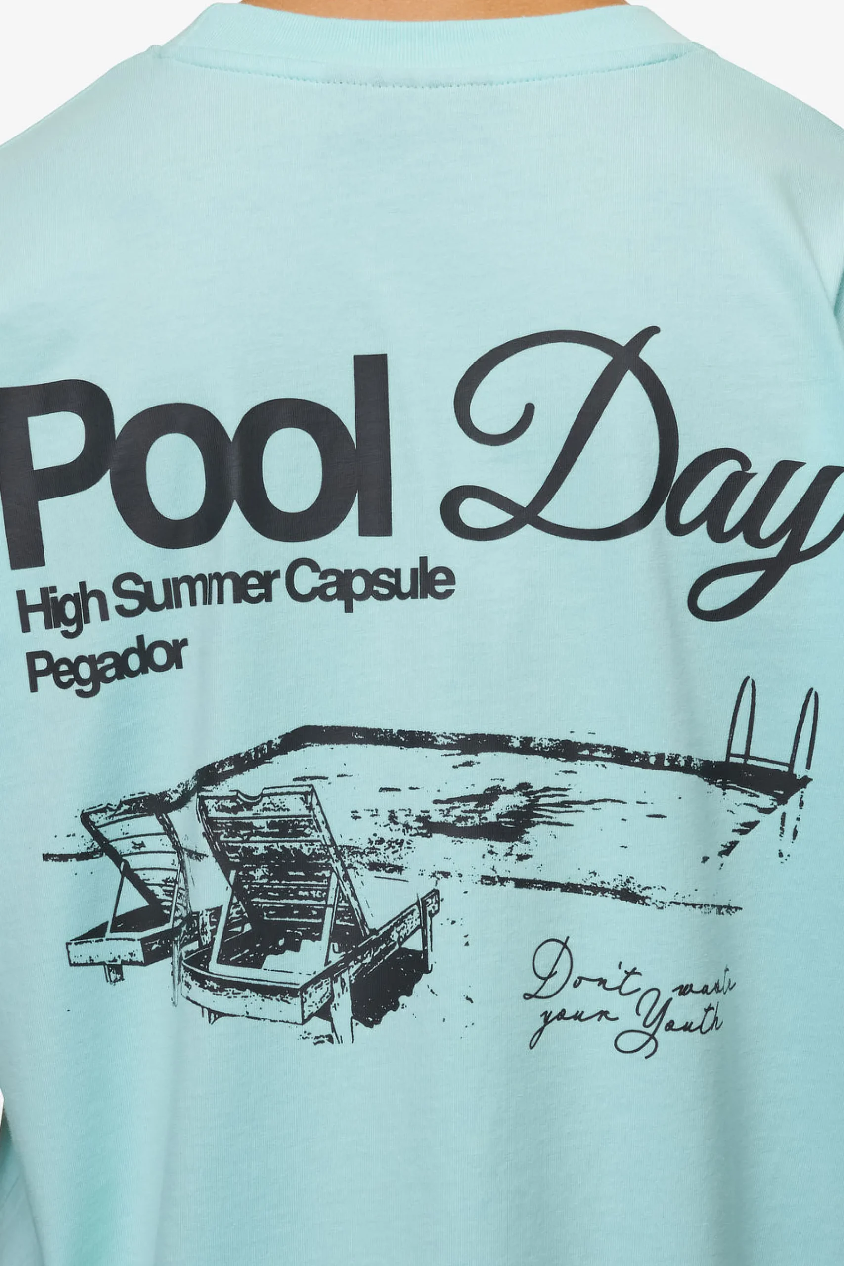 Pegador Tees|Patino Oversized Tee Washed sky blue