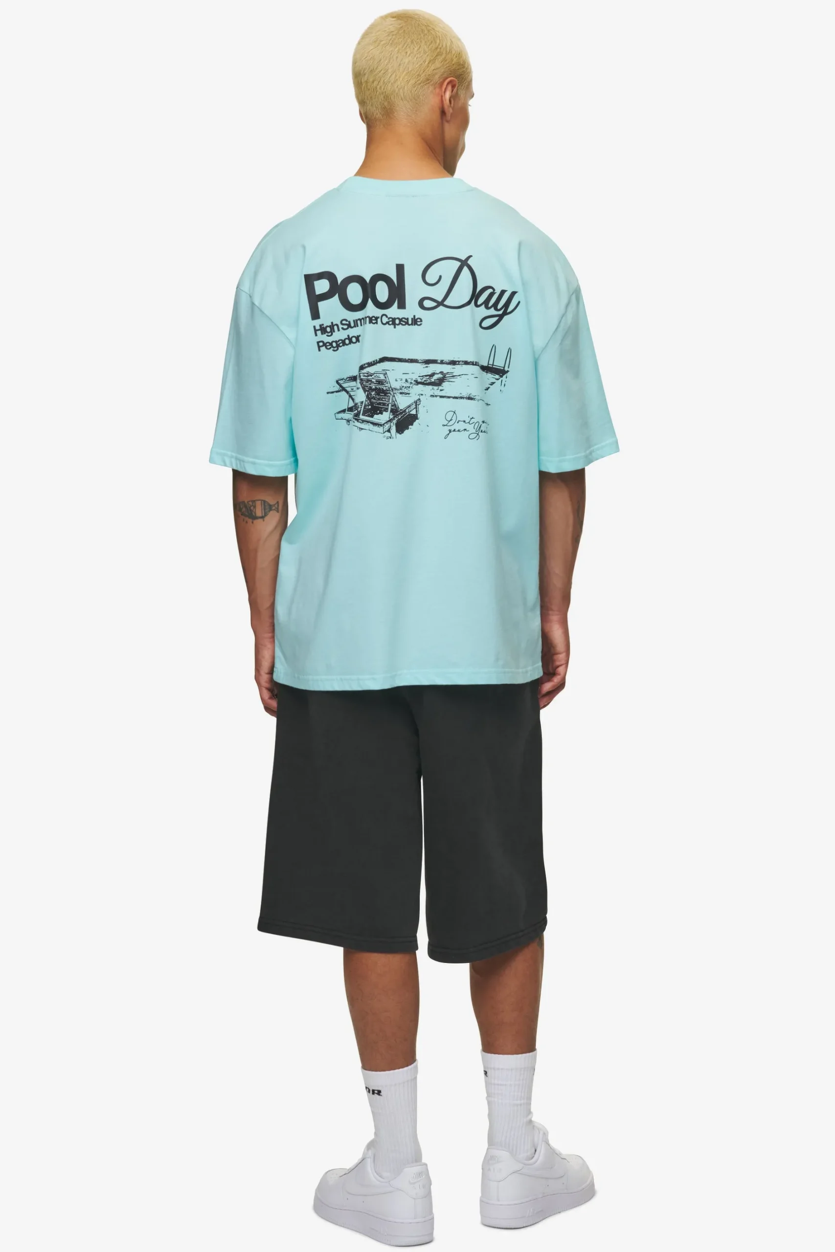 Pegador Tees|Patino Oversized Tee Washed sky blue