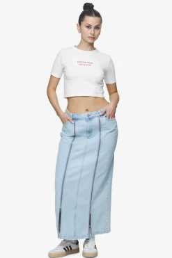 Pegador Tees|Reyna Cropped Baby Tee White