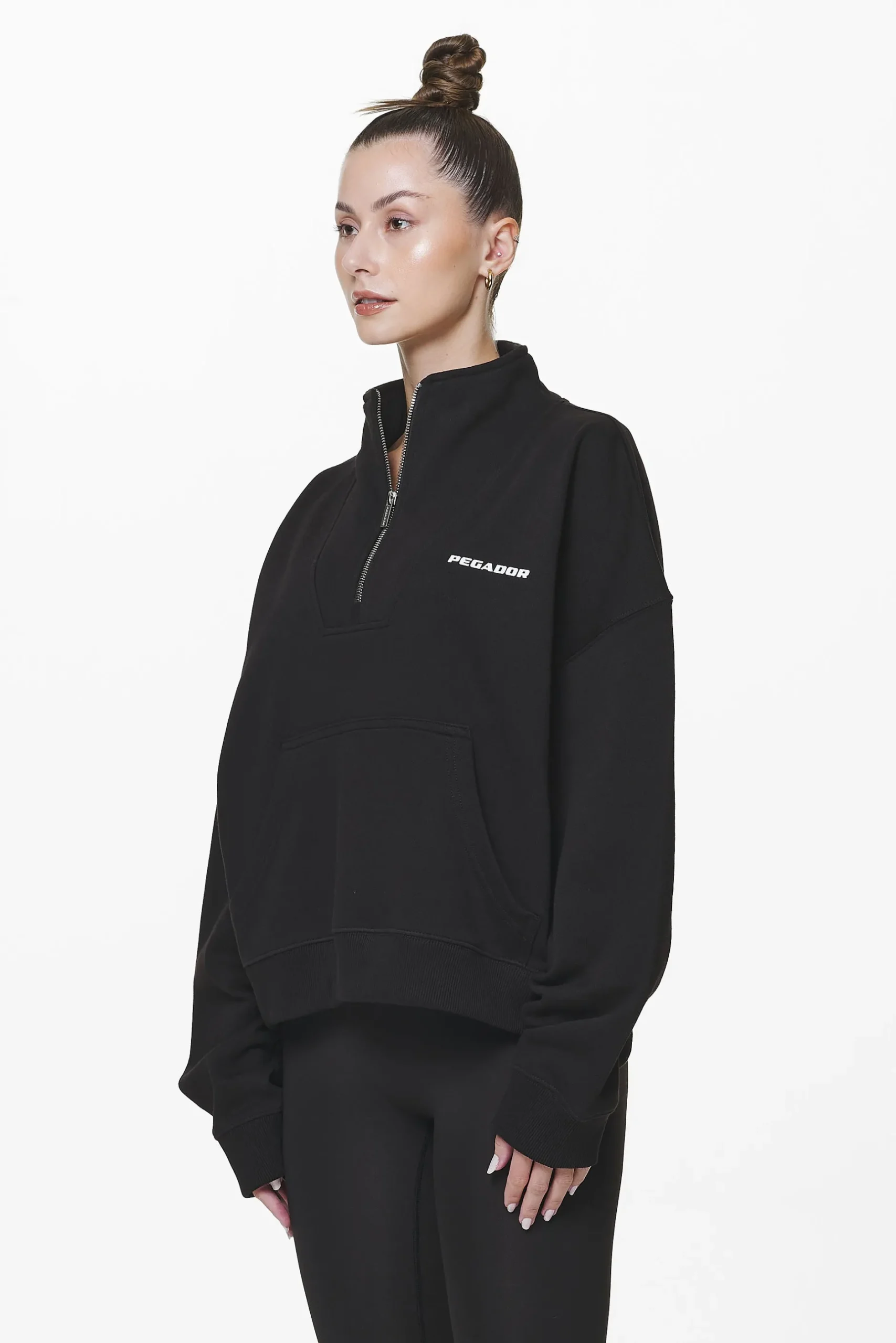 Pegador Sweaters|Vuku Logo Oversized Halfzip Black