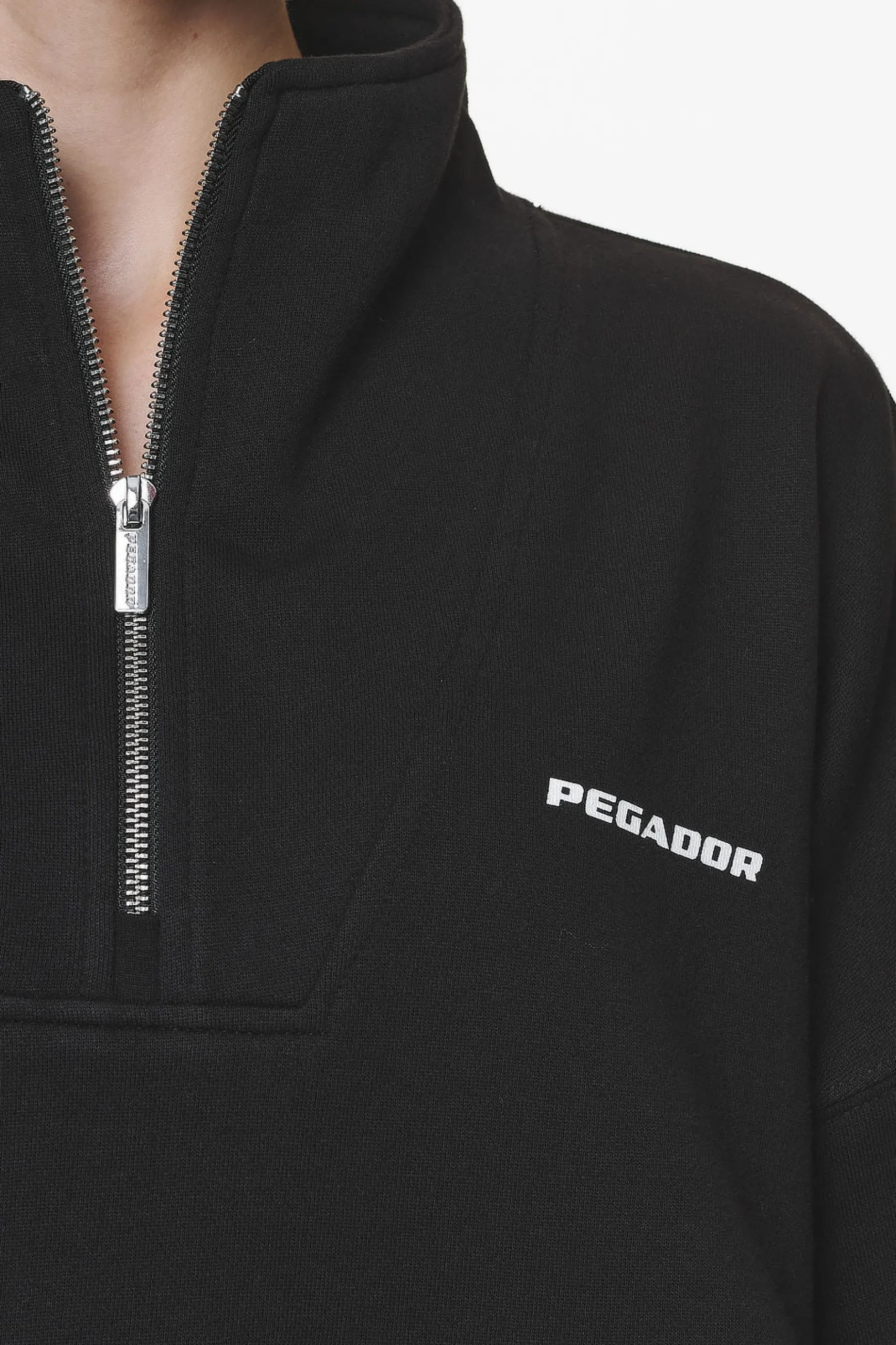 Pegador Sweaters|Vuku Logo Oversized Halfzip Black